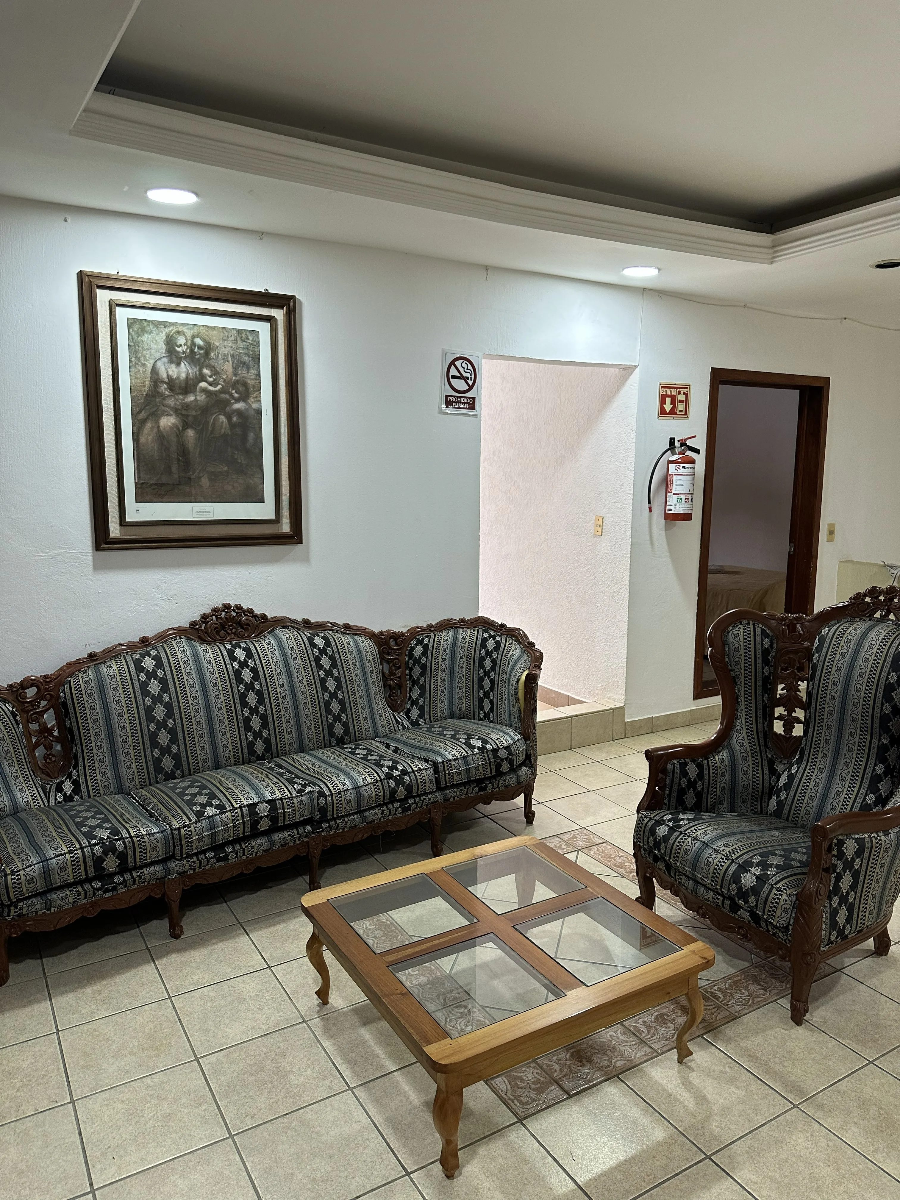 Jardines interiores y vegetación